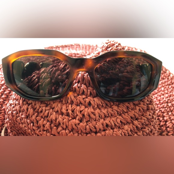 Woman sunglasses - Picture 3 of 6